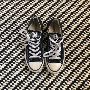 black converse